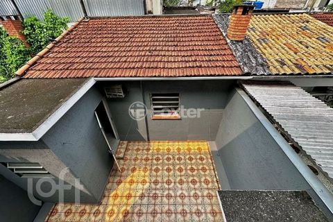Image 8 - 876779