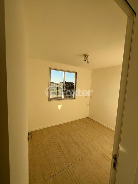 Image 10 - 876786