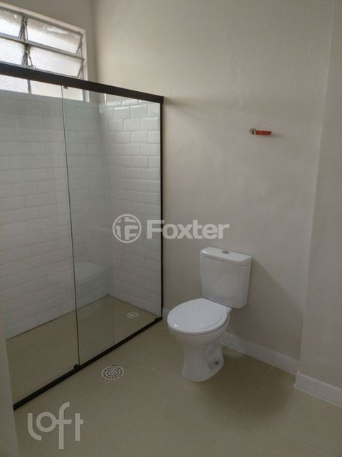 Image 7 - 876790
