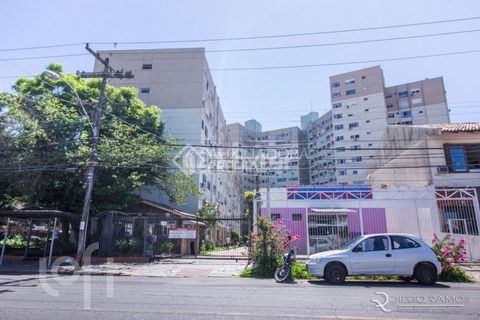 Image 7 - 876792