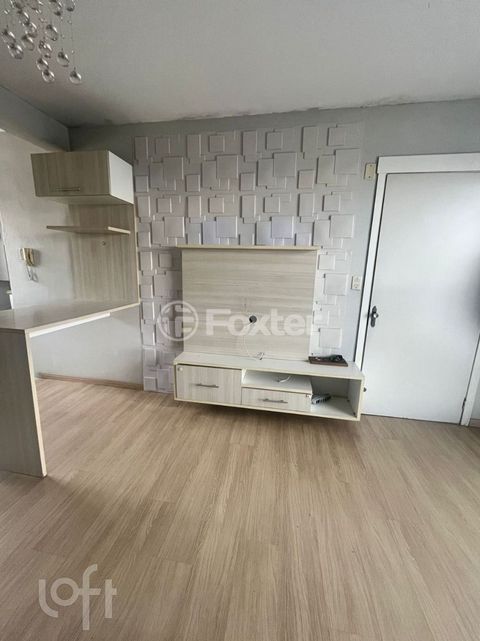 Image 7 - 876805