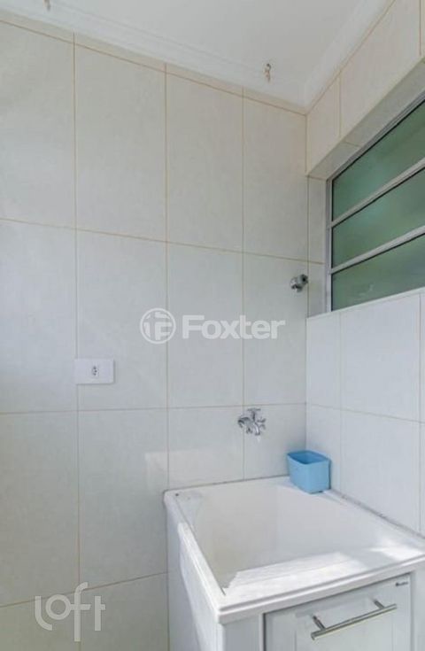 Image 9 - 876809