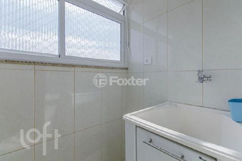 Image 8 - 876809