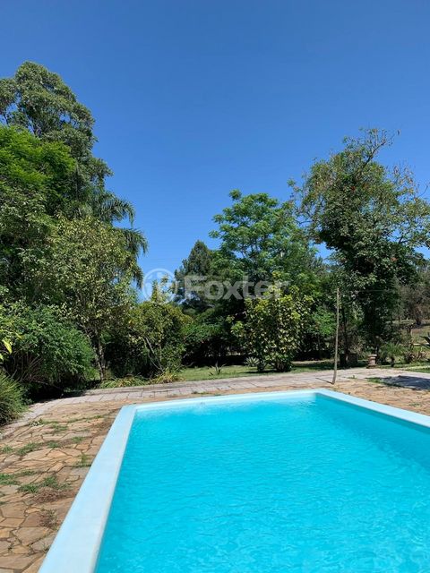 Image 2 - 876811