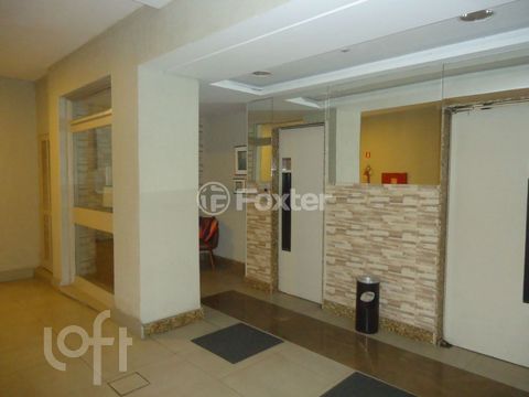 Image 6 - 876852