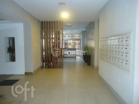 Image 7 - 876852