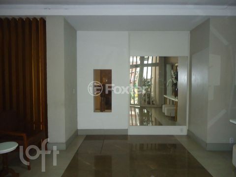 Image 1 - 876852