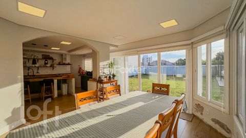 Image 13 - 876860