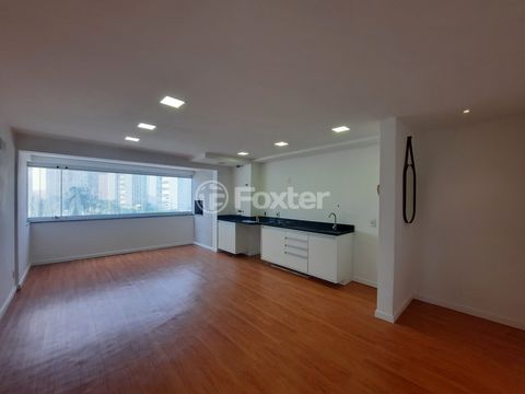 Image 1 - 876868