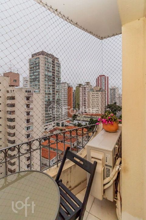 Image 17 - 876869