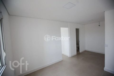 Image 8 - 876886