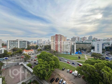 Image 16 - 876888
