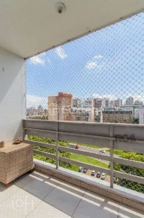 Image 7 - 876888