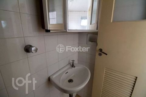 Image 9 - 876894