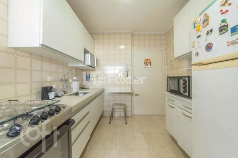 Image 17 - 876903