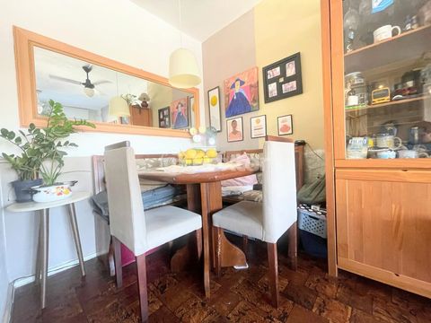 Image 3 - 876905