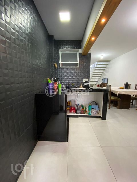 Image 7 - 876908