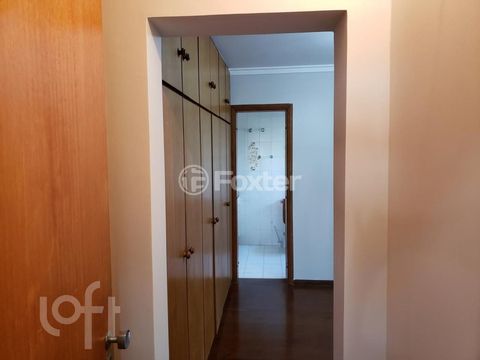 Image 8 - 876909