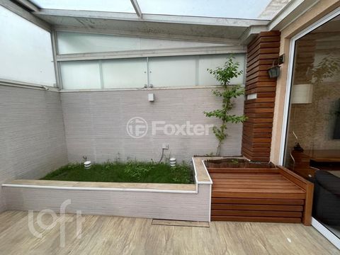 Image 4 - 876910