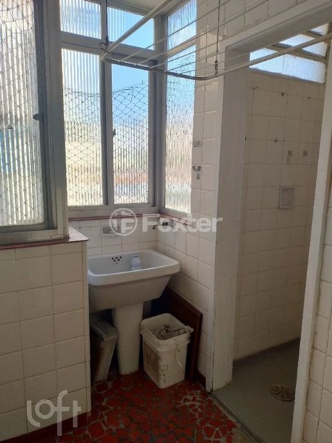 Image 7 - 876914