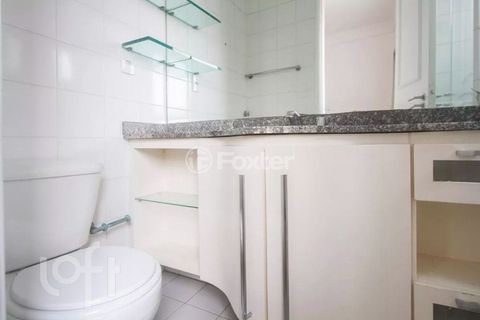 Image 10 - 876926