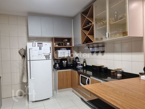 Image 4 - 876927
