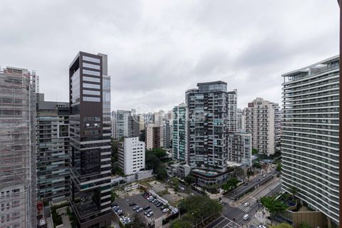 Image 12 - 876928