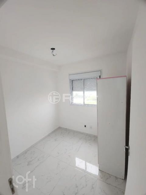 Image 1 - 876930