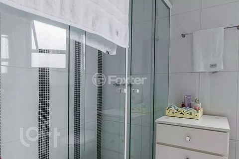 Image 8 - 876932