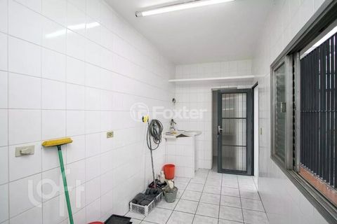 Image 9 - 876933