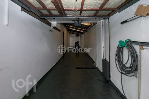 Image 11 - 876933