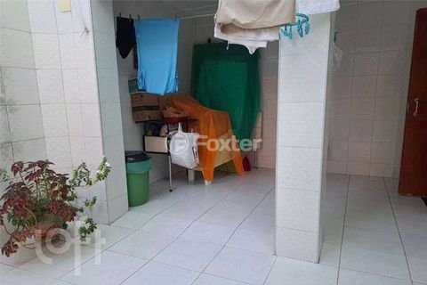 Image 7 - 876936
