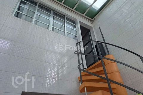 Image 17 - 876936