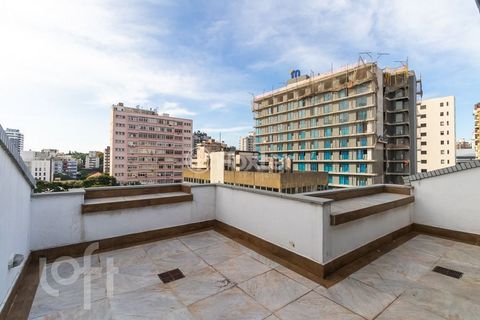 Image 18 - 876938