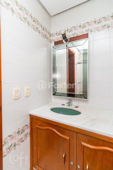 Image 7 - 876938