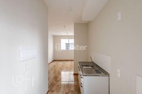 Image 7 - 876946