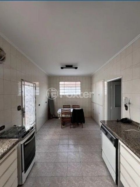 Image 3 - 876950