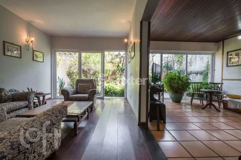 Image 3 - 876952