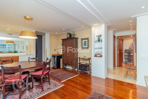 Image 8 - 876955