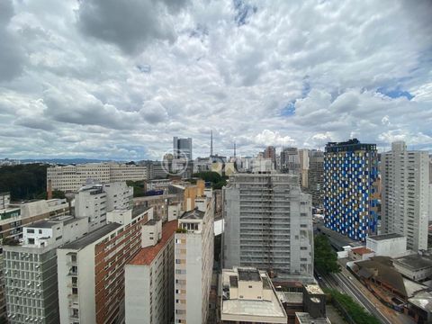 Image 14 - 876996