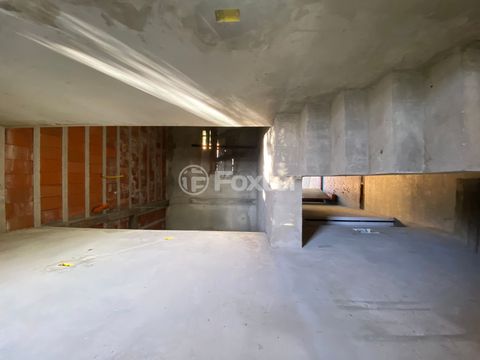 Image 8 - 877008