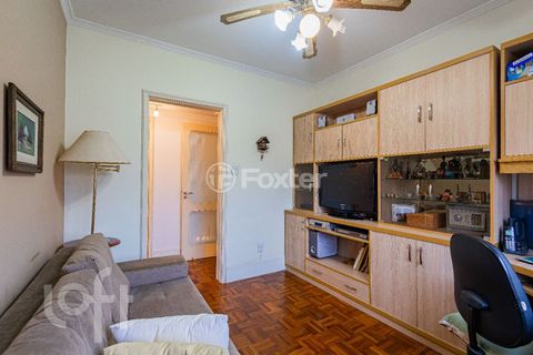 Image 7 - 877009
