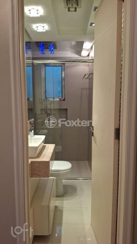 Image 7 - 877009