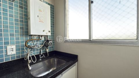 Image 8 - 877010