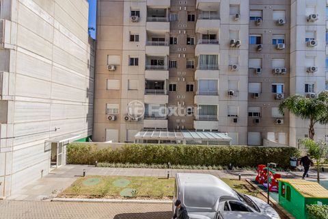 Image 11 - 877040