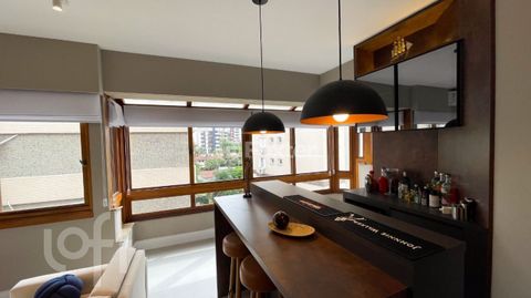 Image 8 - 877044