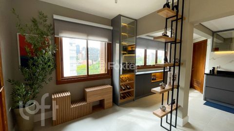 Image 13 - 877044