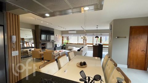 Image 1 - 877044