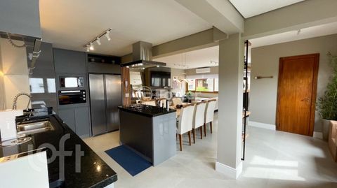 Image 5 - 877044