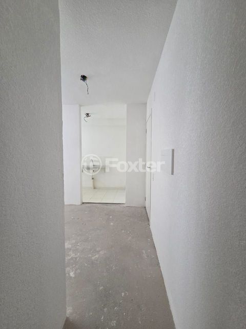 Image 6 - 877045